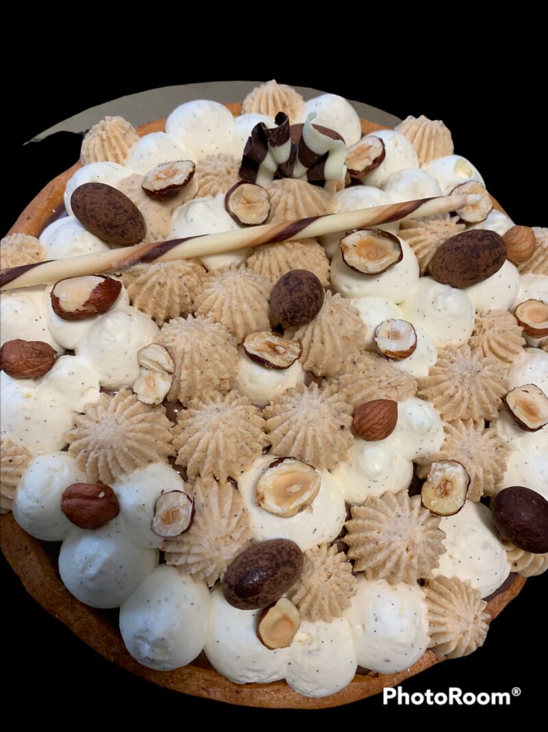 Tarte chocolat lait
Pâte sablée amandes
Croustillant praliné chocolat lait
Ganache vanille
Ganache praliné 