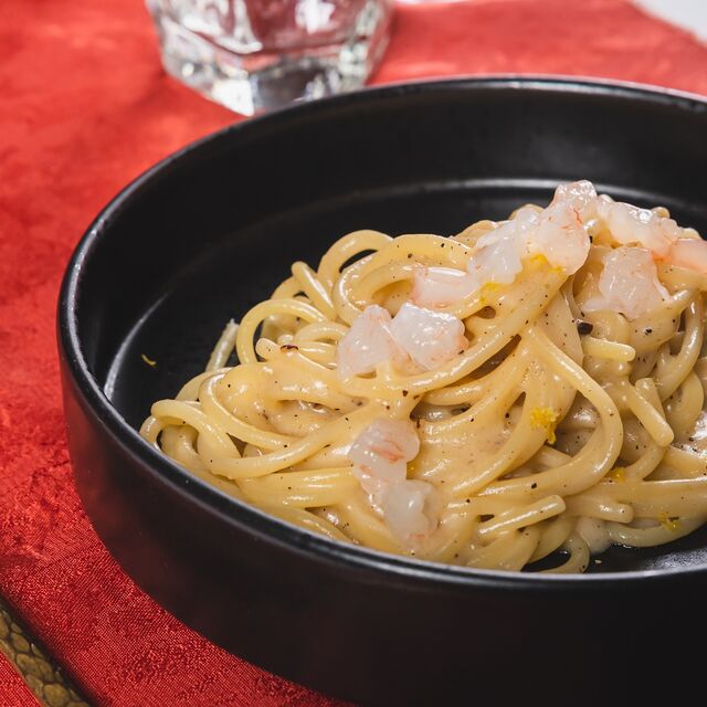 Spaghettoni al cacio e pepe
