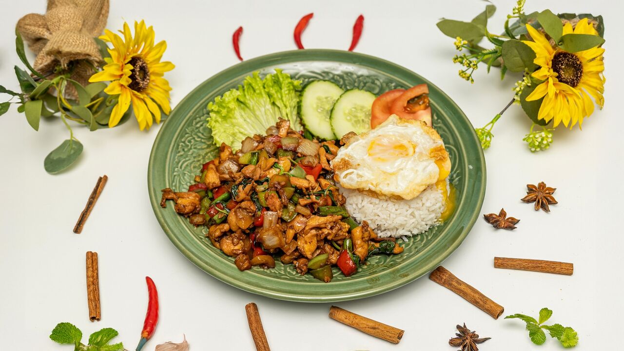 Poulet sauté au basilic