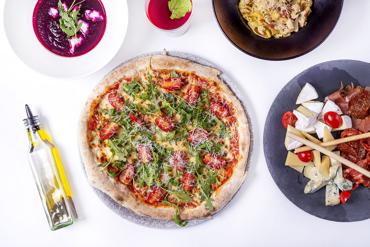 Pizza Premium House Żwirki Łódź Italian cuisine near me Book now