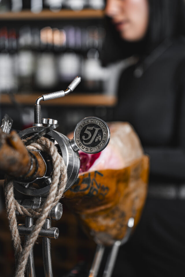 NUESTRO JAMÓN IBÉRICO 100%