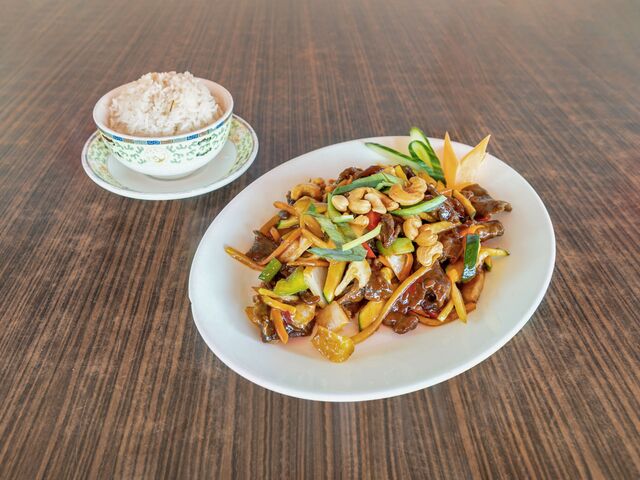 Rindfleisch mit 8 Kostbarkeiten