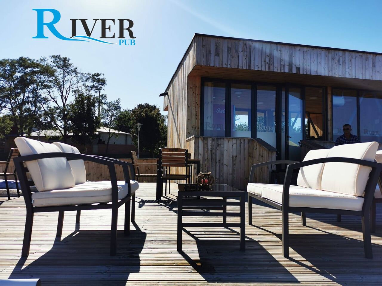 RIVER PUB