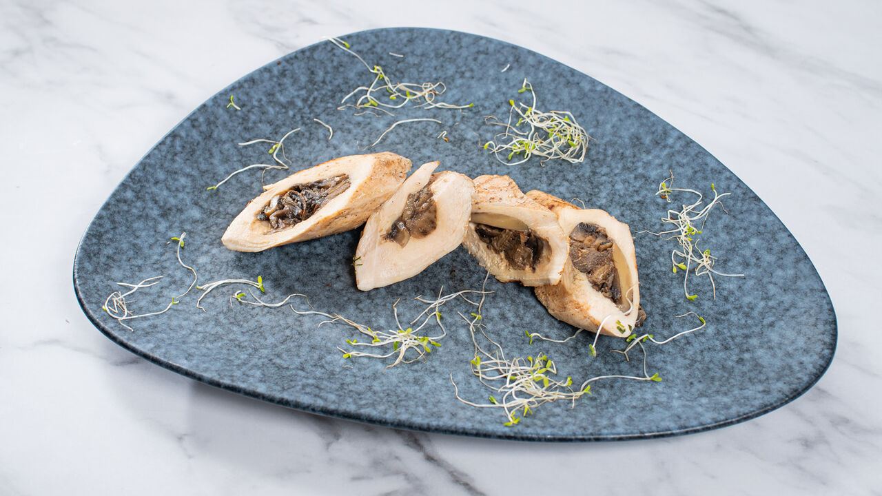 Erdei gombával töltött csirkemell