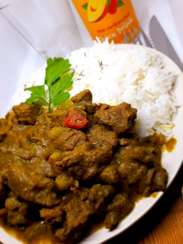 Colombo de boeuf et son riz basmati.