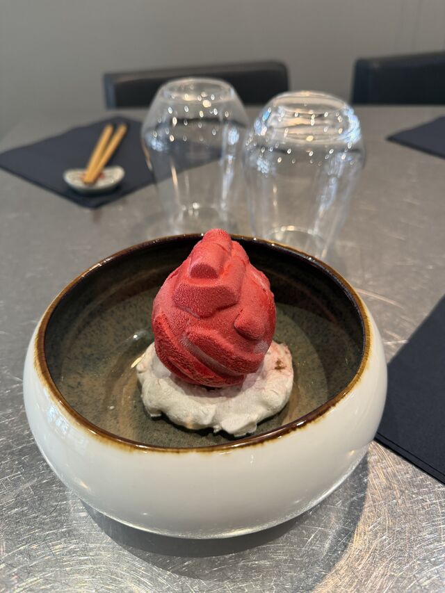 boule de nöel au yuzu et fruits rouges 