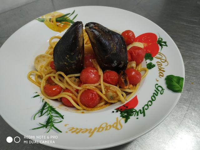 Spagetti cozze e vongole