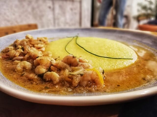 If in Omiš stop by to try excellent specialties and excellent gourmet food!