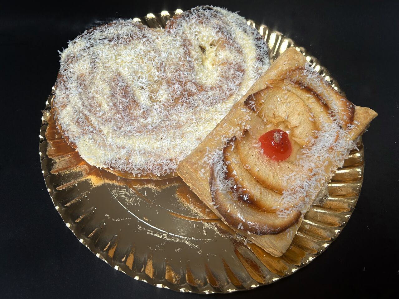 Tarta de manzana y palmera de coco