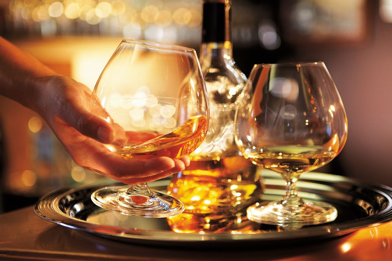 Bar "Vinotéka Díra" České Budějovice Bar near me Book now