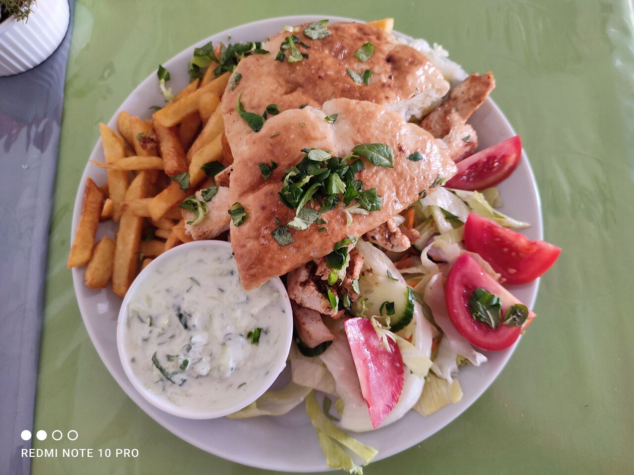 Gyrostál tzatziki salátával