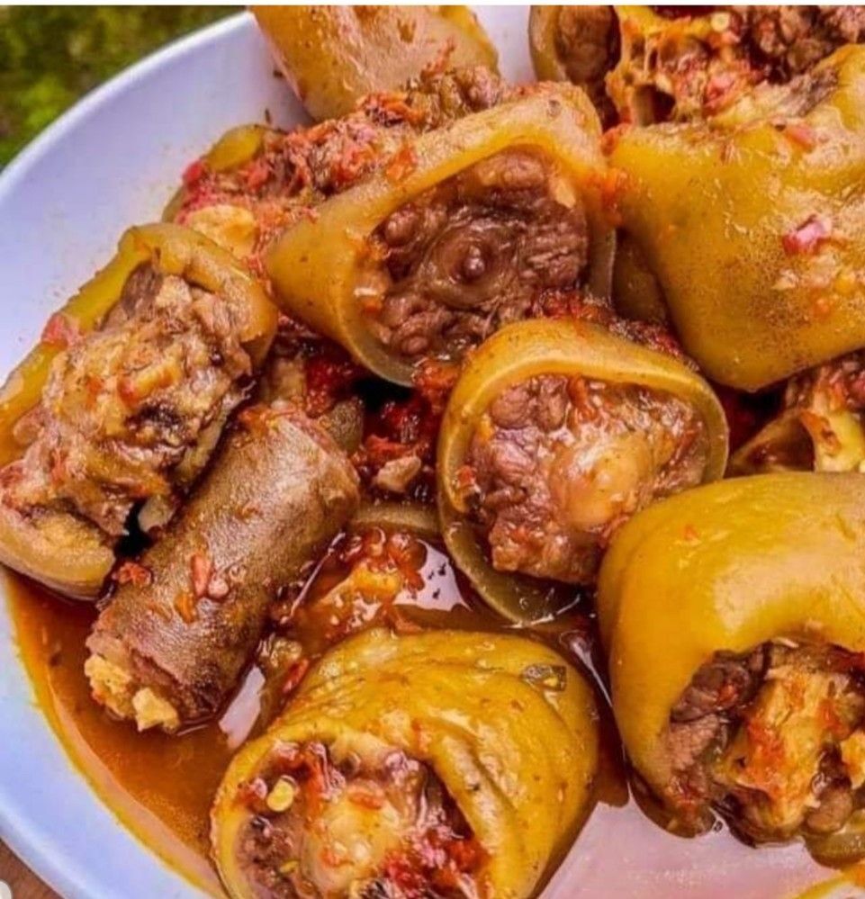 Pieds de bœuf accompagné du pain 10€