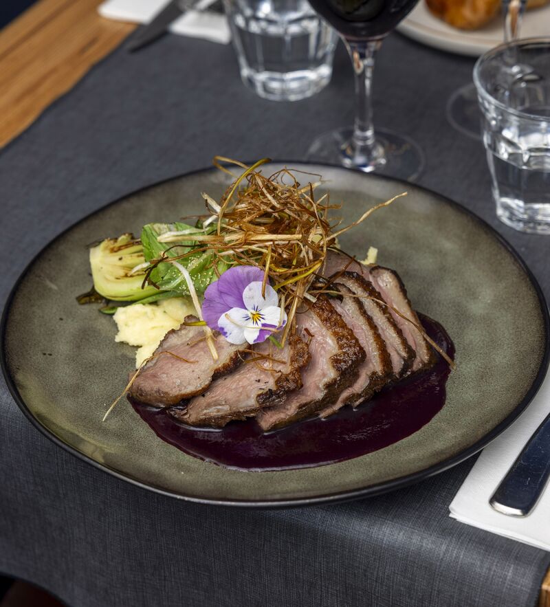 Magret de canard aux myrtilles