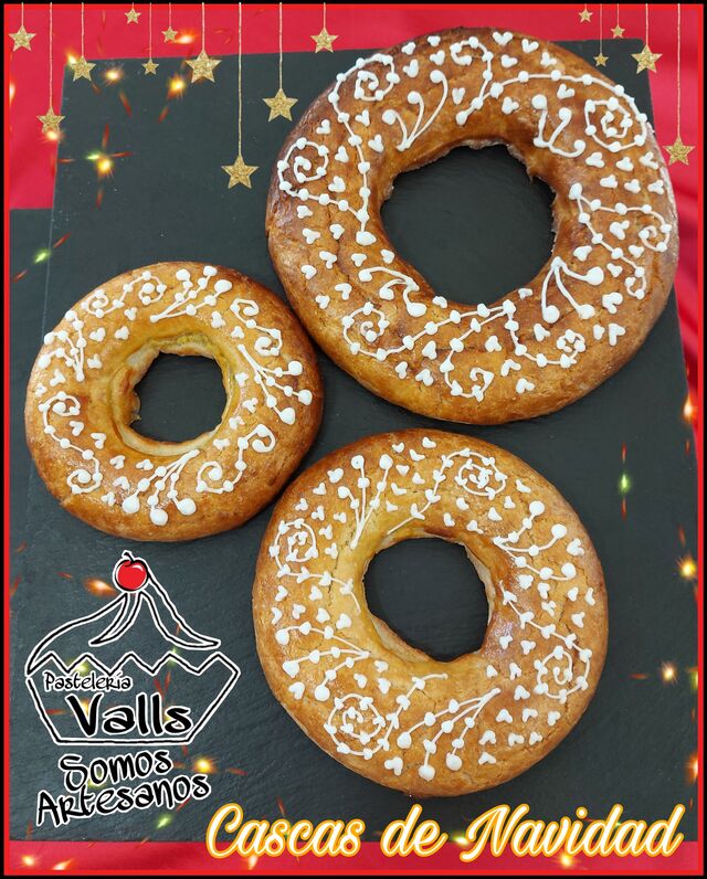 Cascas de Navidad.
Una antigua tradición valenciana.
Mazapán relleno de Yema o Dulce de Boniato.