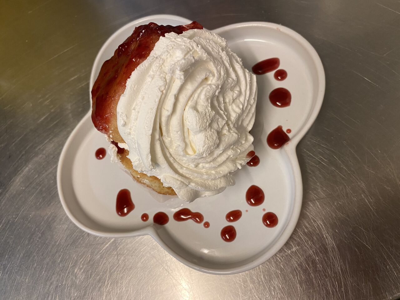 Savarina Alexandra Maria ( Kuchen Spezialität)
Haus Spezialität ? Nr 96