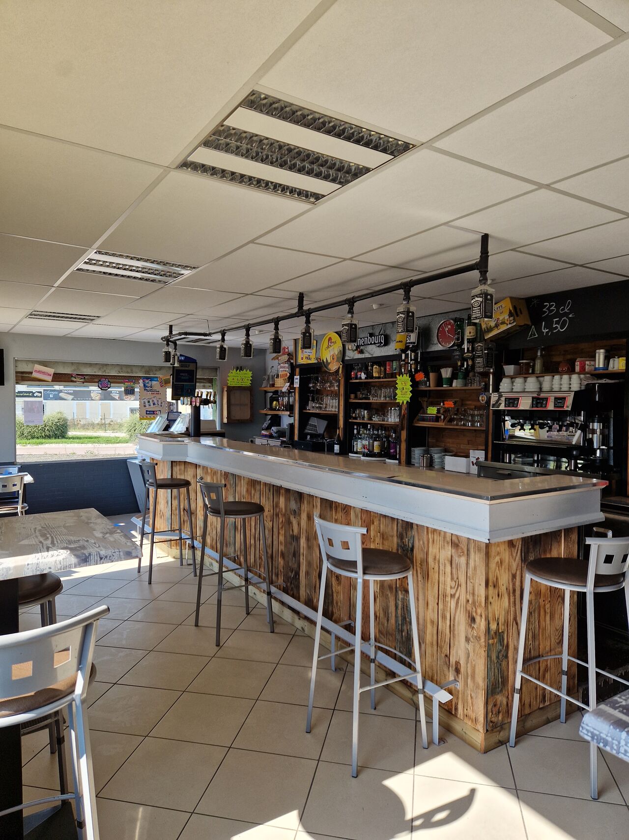 bar