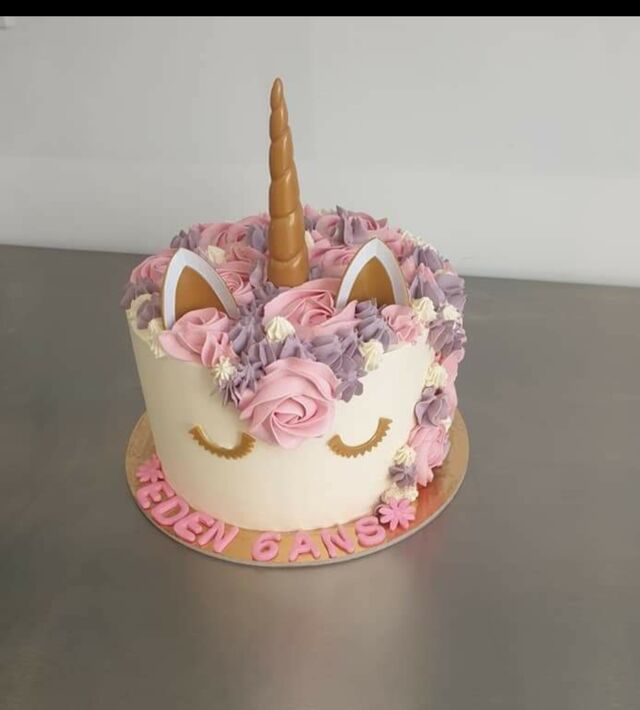 Gâteau licorne framboise pour les 6 ans de la petite Eden 