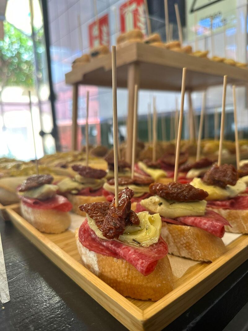 Más pintxos. 