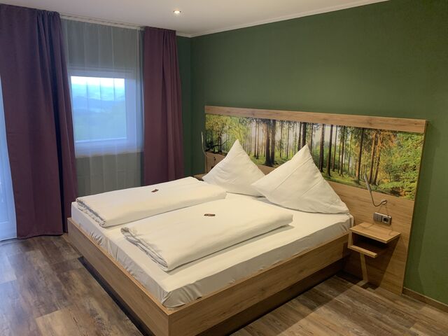 Unsere neu renovierten Zimmer bieten einen erholsamen Aufenthalt!