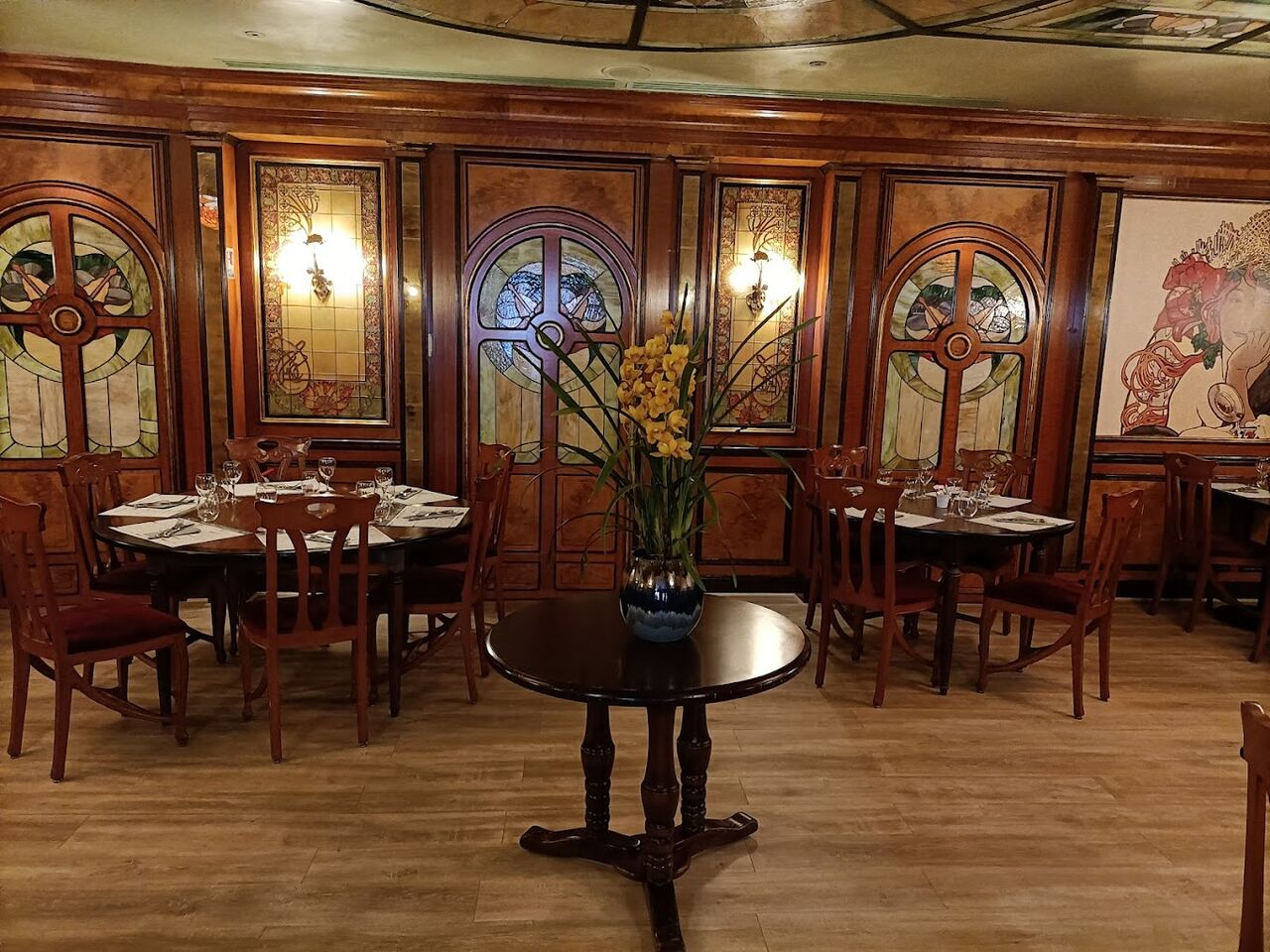 Le Bouillon Armand Bayonne at Barbara Kowal blog