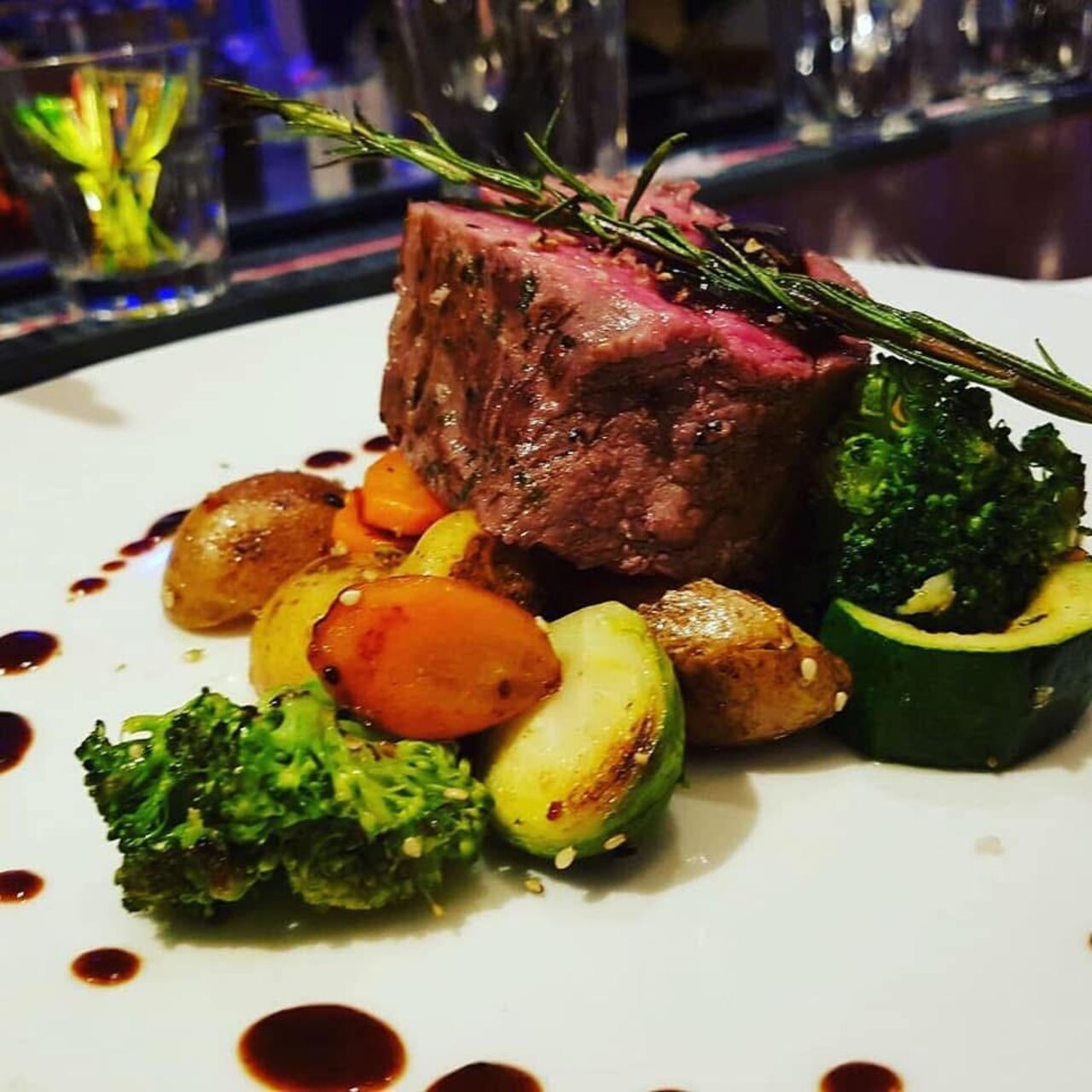 Essen ist ein Bedürfnis - Genießen ist eine Kunst!