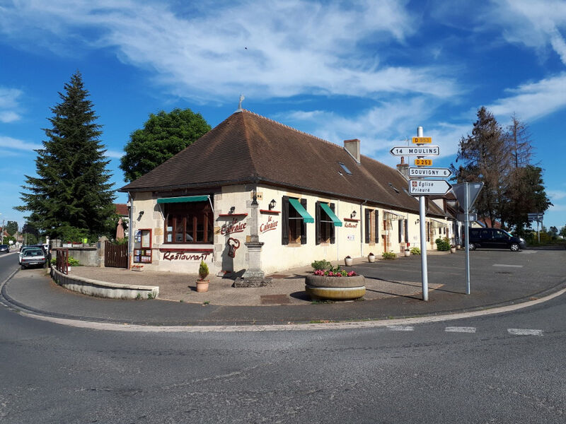 Vu du croisement route de Souvigny et de Moulins
