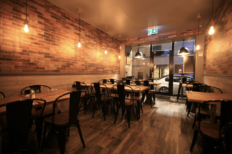 Salle du restaurant le petit brooklyn 