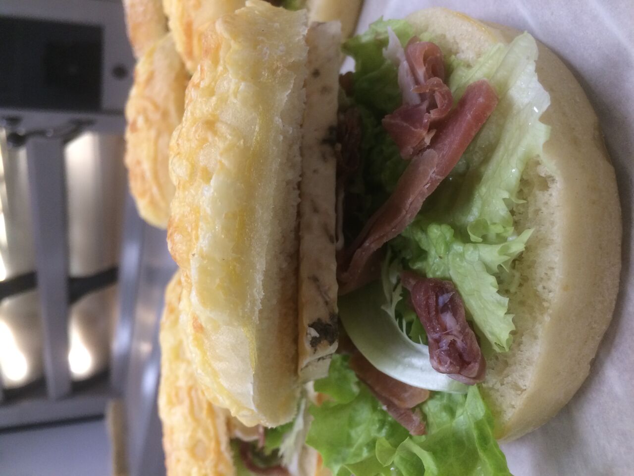 Croquez un morceau d’Auvergne avec notre burger Auvergnat