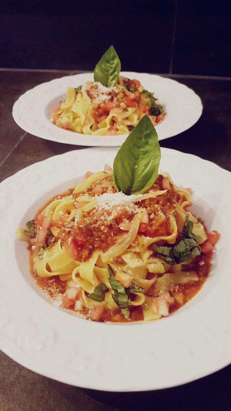 Fettucine curcuma à la Bolognaise et citron confit