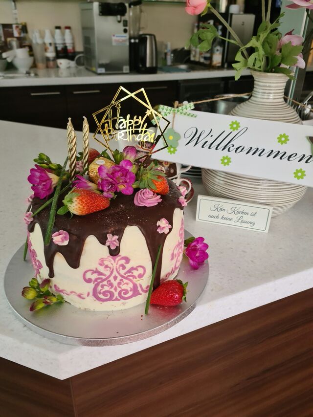 Blümchen Torte individuelle Füllungen