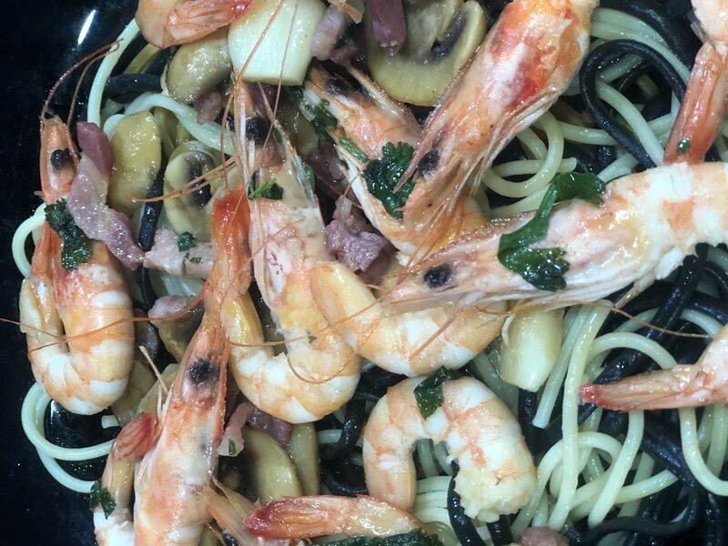 ESPARGUETE COM CAMARÃO - BACON - COGUMELOS e DELICIAS DO MAR