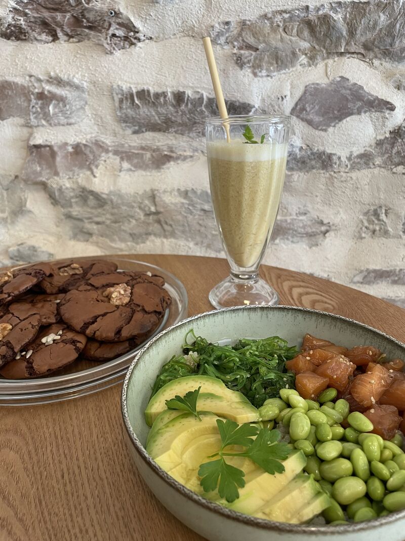 Batidos, galletas y pokes