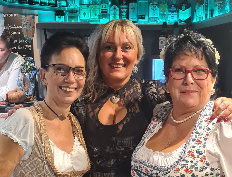 Die 3 Damen der Theke