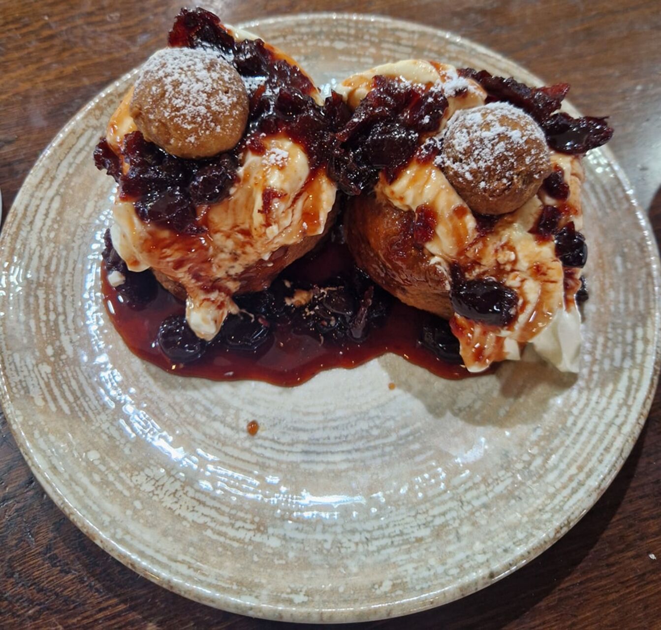 Răsfățați-vă cu deserturile noastre delicioase!