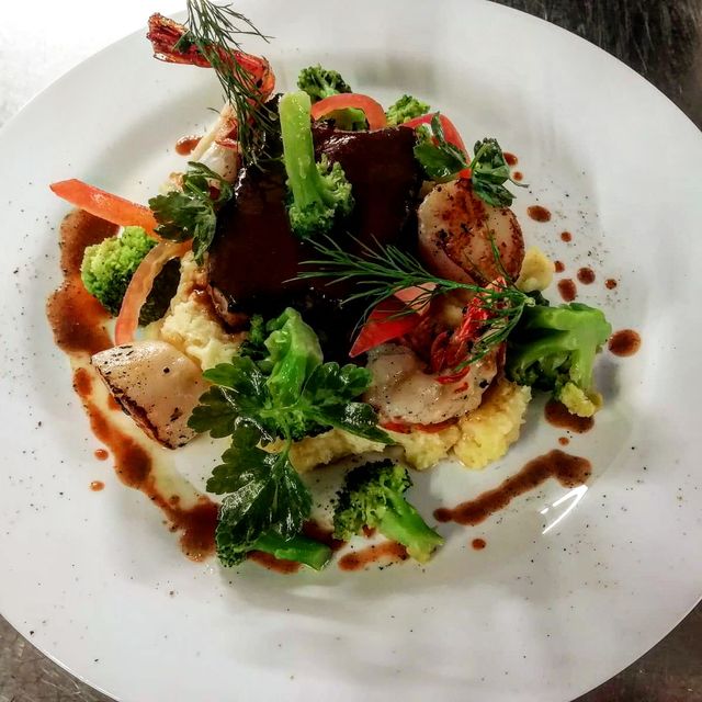 Tagesempfehlung Surf‘n Turf im Restaurant Grünheide Heydewirt am Peetzsee