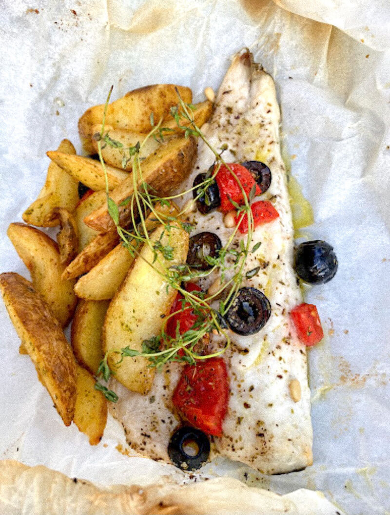 FILETTO DI ORATA AL CARTOCCIO - Sea bream with potatoes, tomatoes and olives