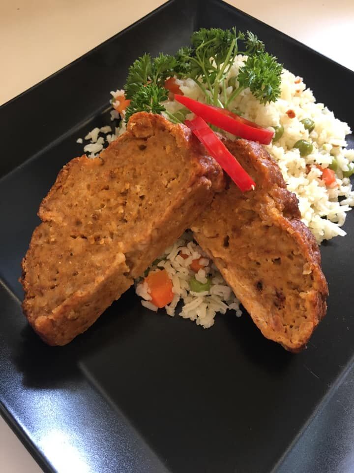 Egyben sült fasírt
Mexikói rizs
Savanyúság