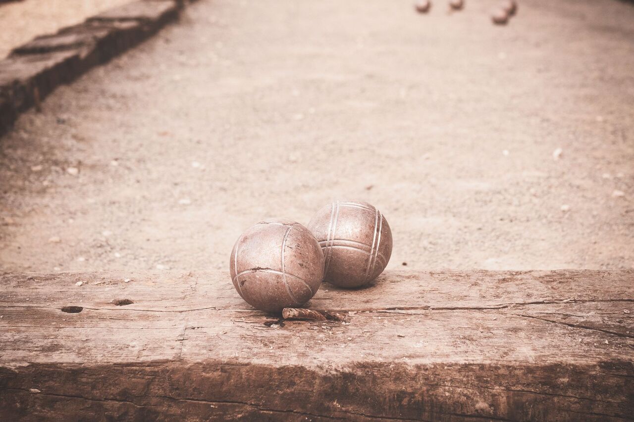 Le terrain de pétanque