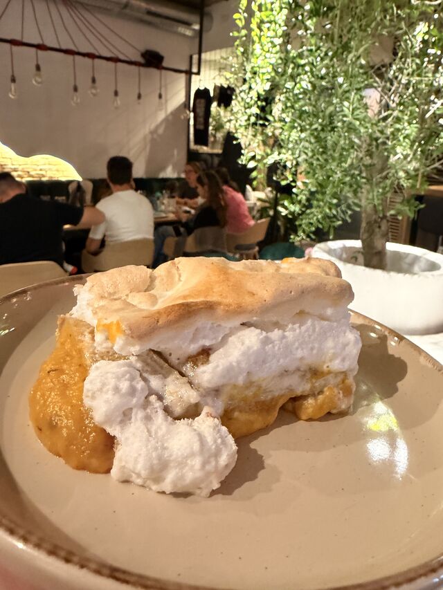 Placinta cu dovleac si bezea