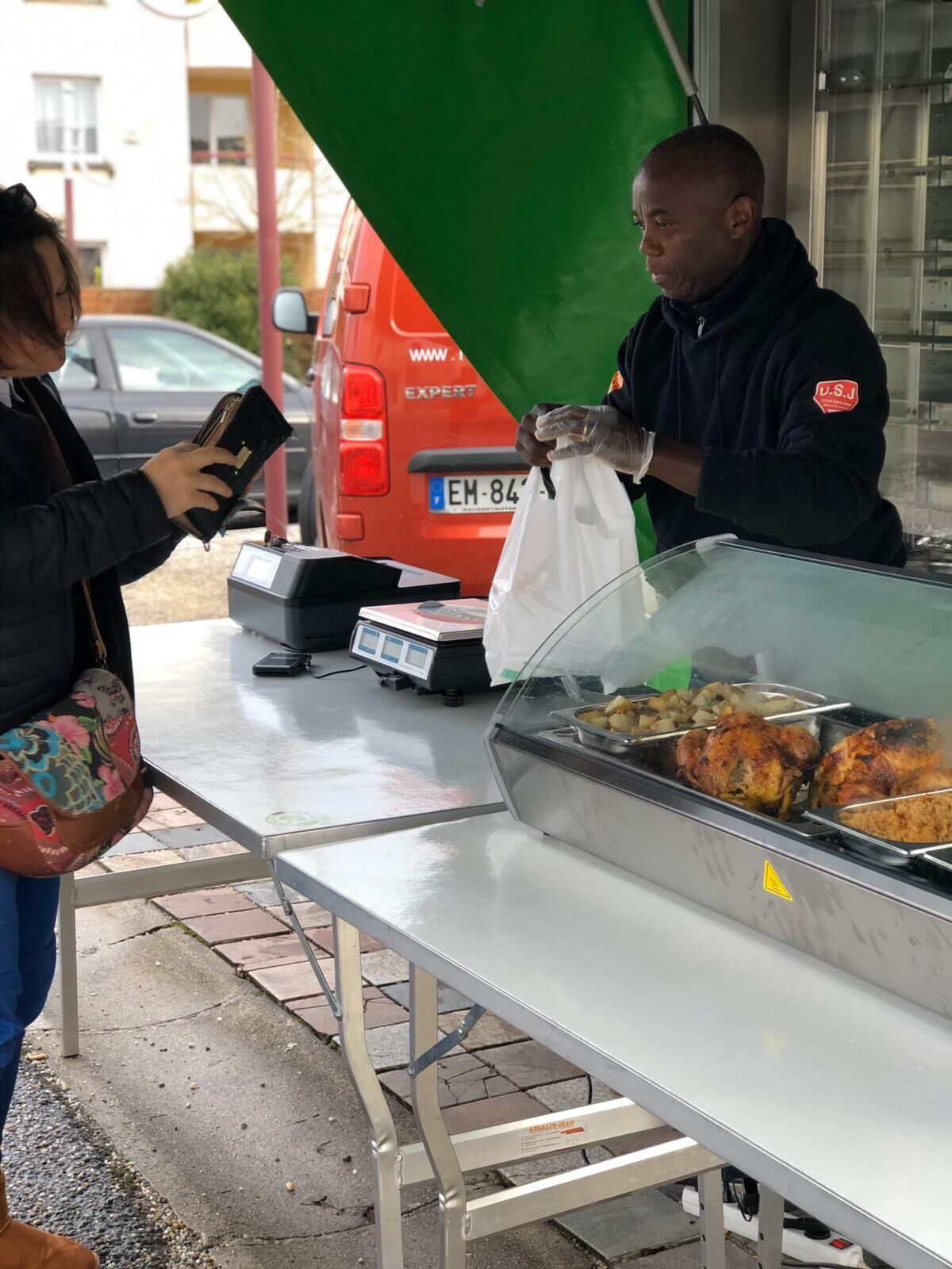 L'Eyre Dorée - Retrouvez nous du mardi au dimanche pour déguster nos poulets rôtis et plats cuisinés maison