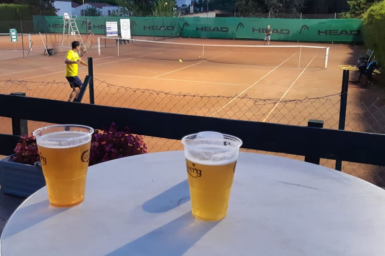 Sous le soleil exactement