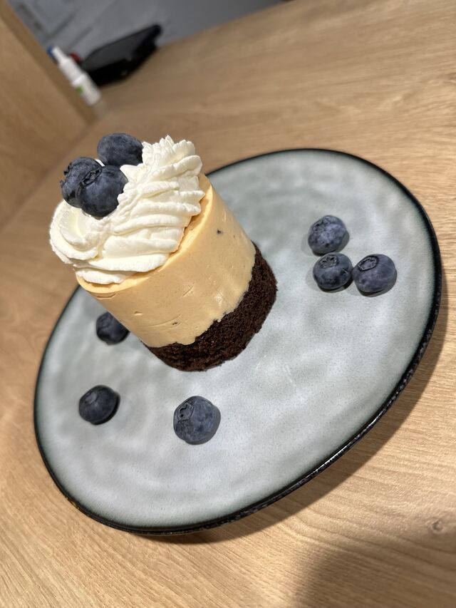 Mini torcik mus bananowy/karmel