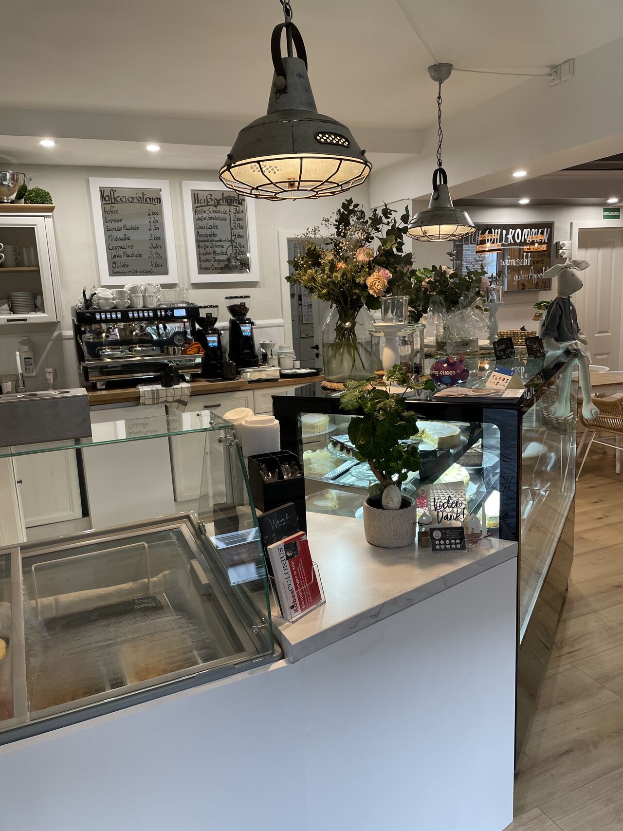 55+ Café Dormagen Neueröffnung, „der sonntag ist der