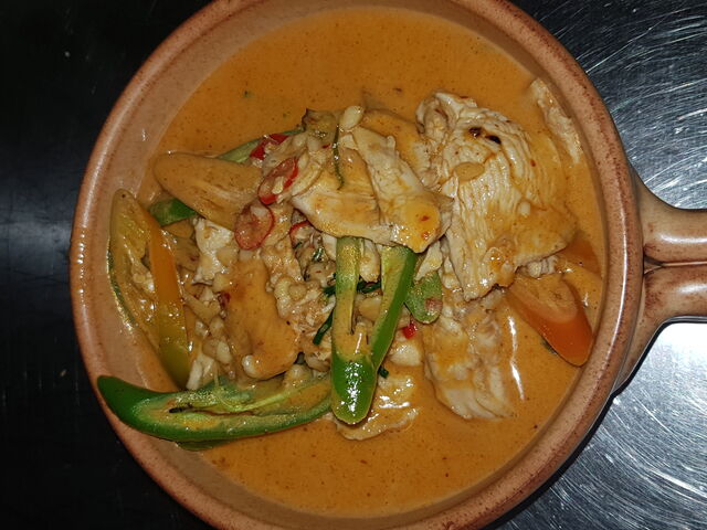 Nr. 28 Paneang kerrie met kip en kokosmelk zonder groenten 