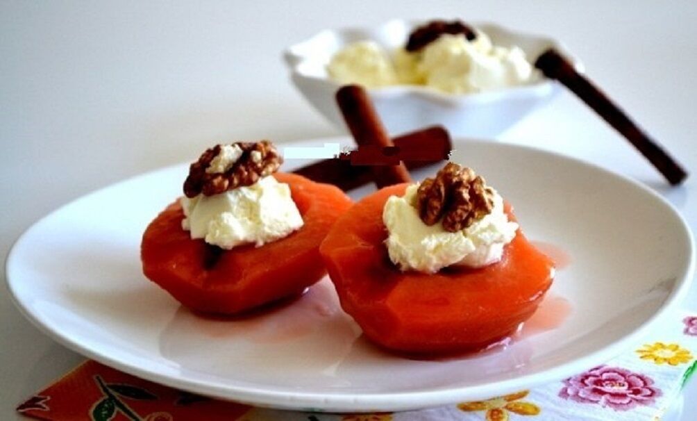 Kaymaklı Ayva Tatlısı - Quince Dessert with Cream