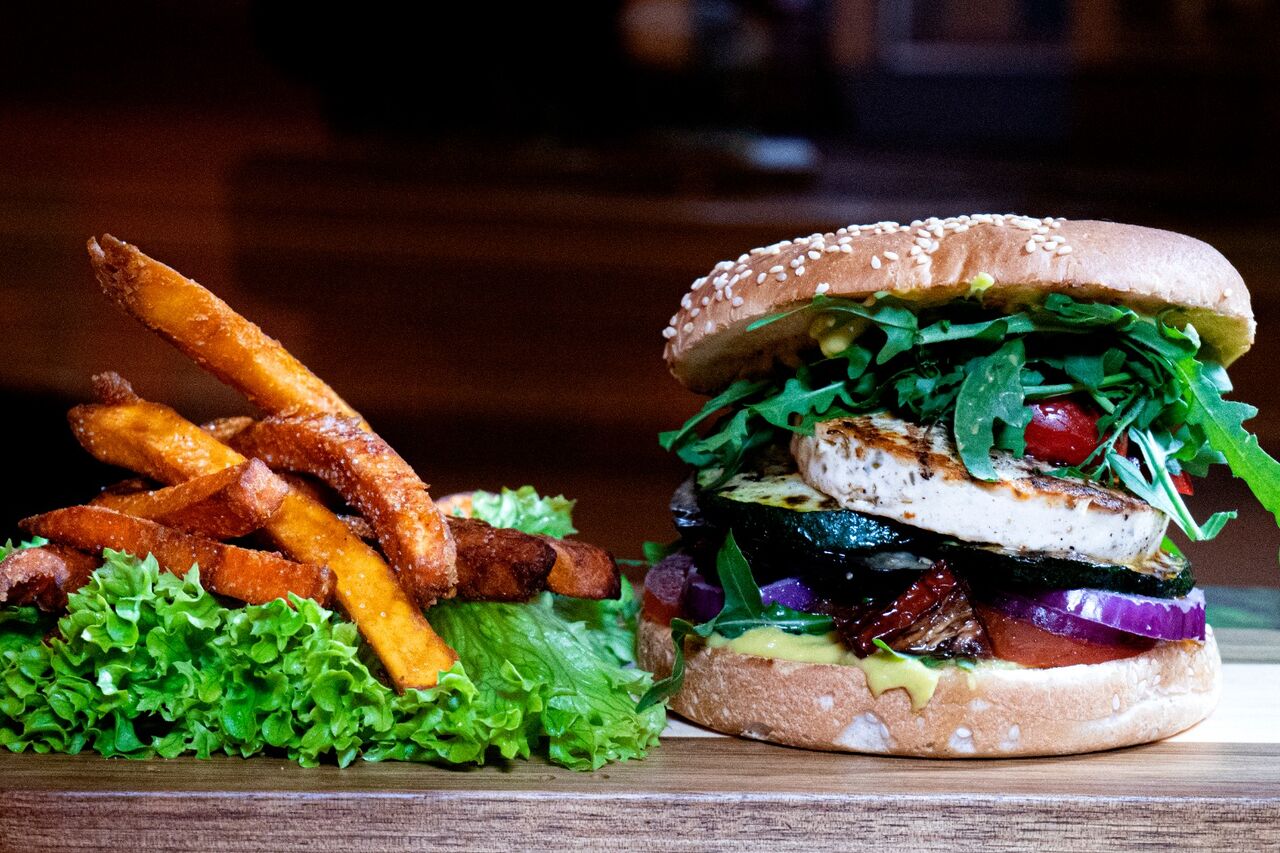 Wählen Sie Ihr Hauptgericht und überlassen uns das Übrige...