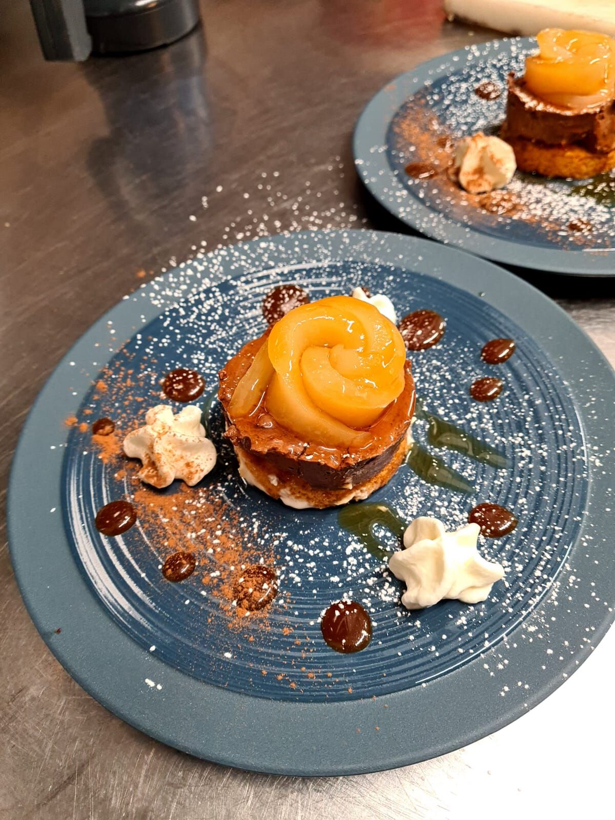 Mille feuille de saumon gravlax espuma de wasabi