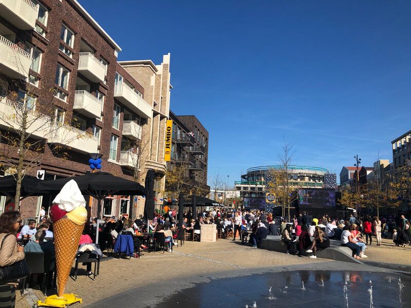 Ons ijssalon op het Brusselplein