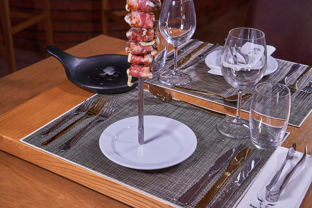 Filé mignon com queijo e bacon