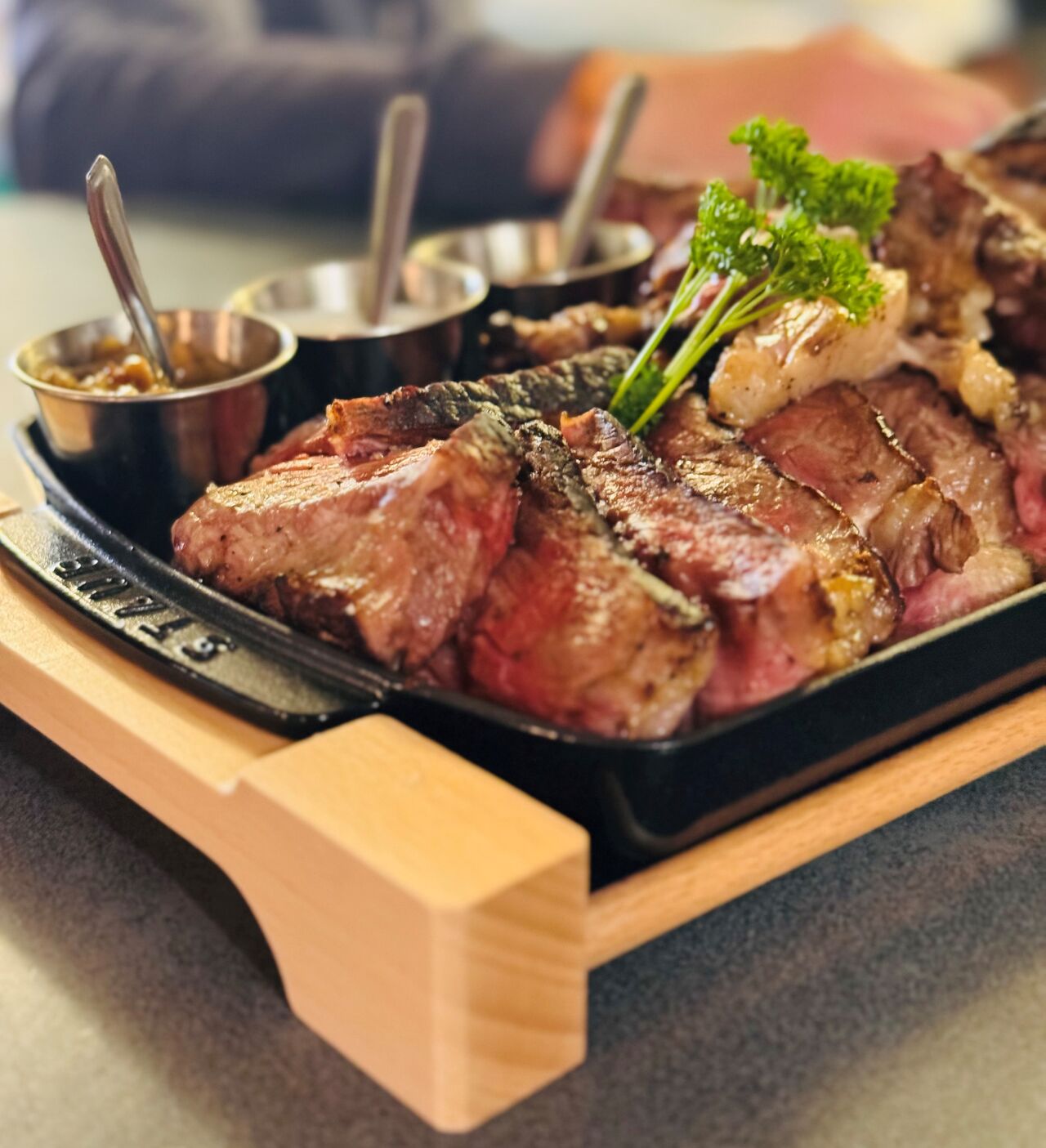 Côte de bœuf VBF et ses sauces